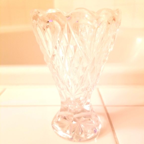 #1038V 5" Crystal Hearts Vase - Picture 1 of 6